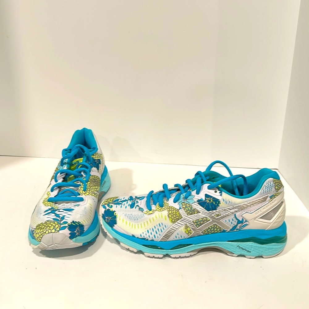 Asics Sneakers
